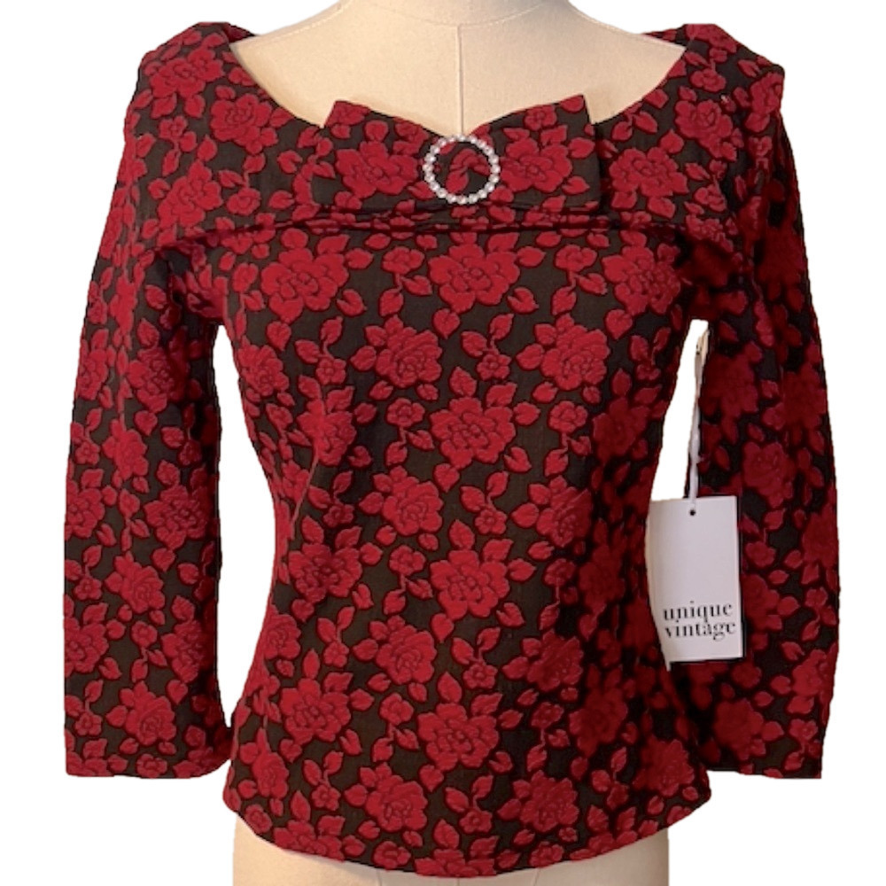 UNIQUE VINTAGE Holiday Party Christmas Red Floral 3/4 Length Sleeve Top NWT - Picture 2 of 2